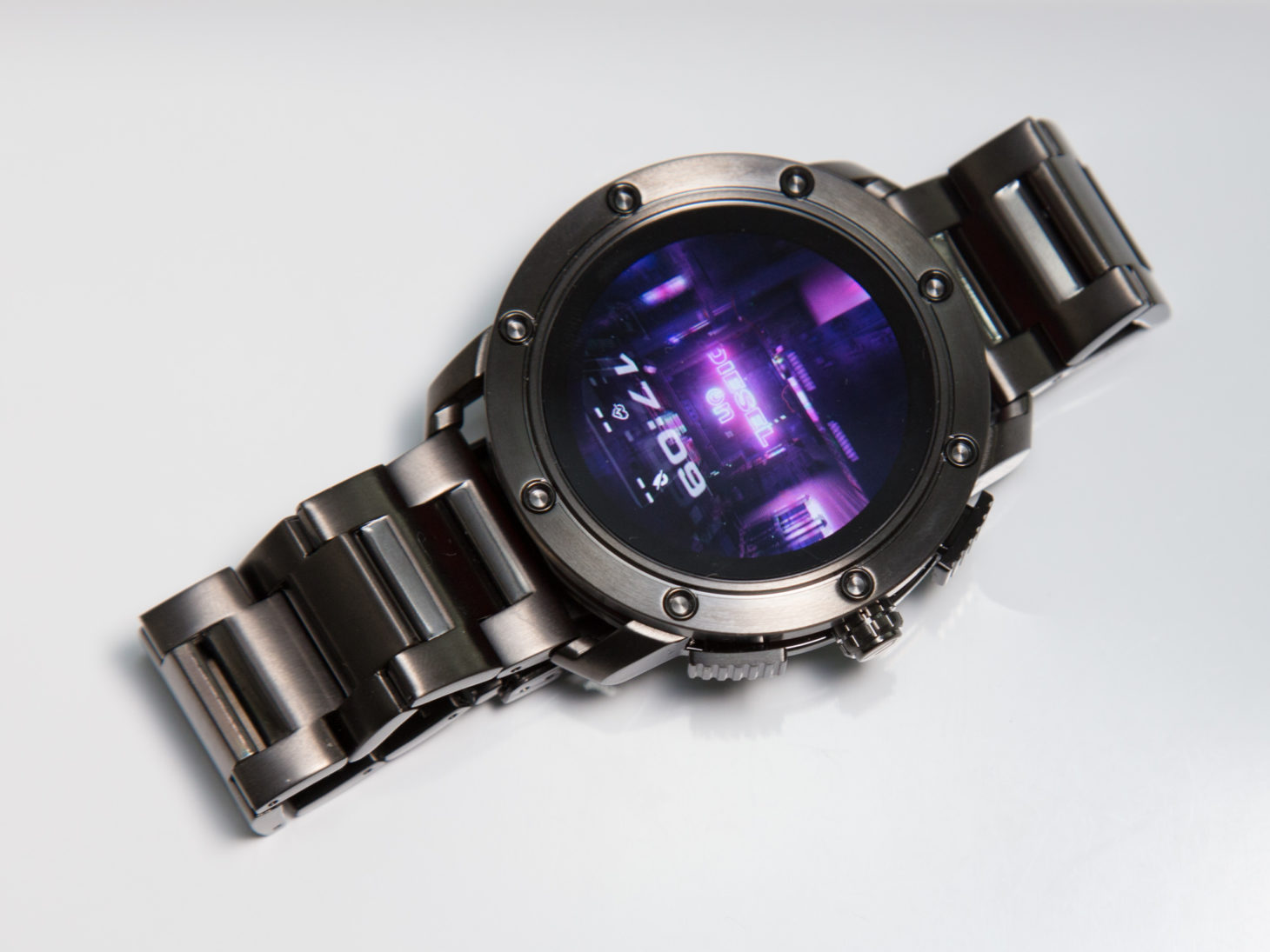 フルスクリーン文字盤の表現が芸術レベル Diesel On ディーゼル オン Axial Smartwatch 試用レビューvol 2 スマートウォッチライフ
