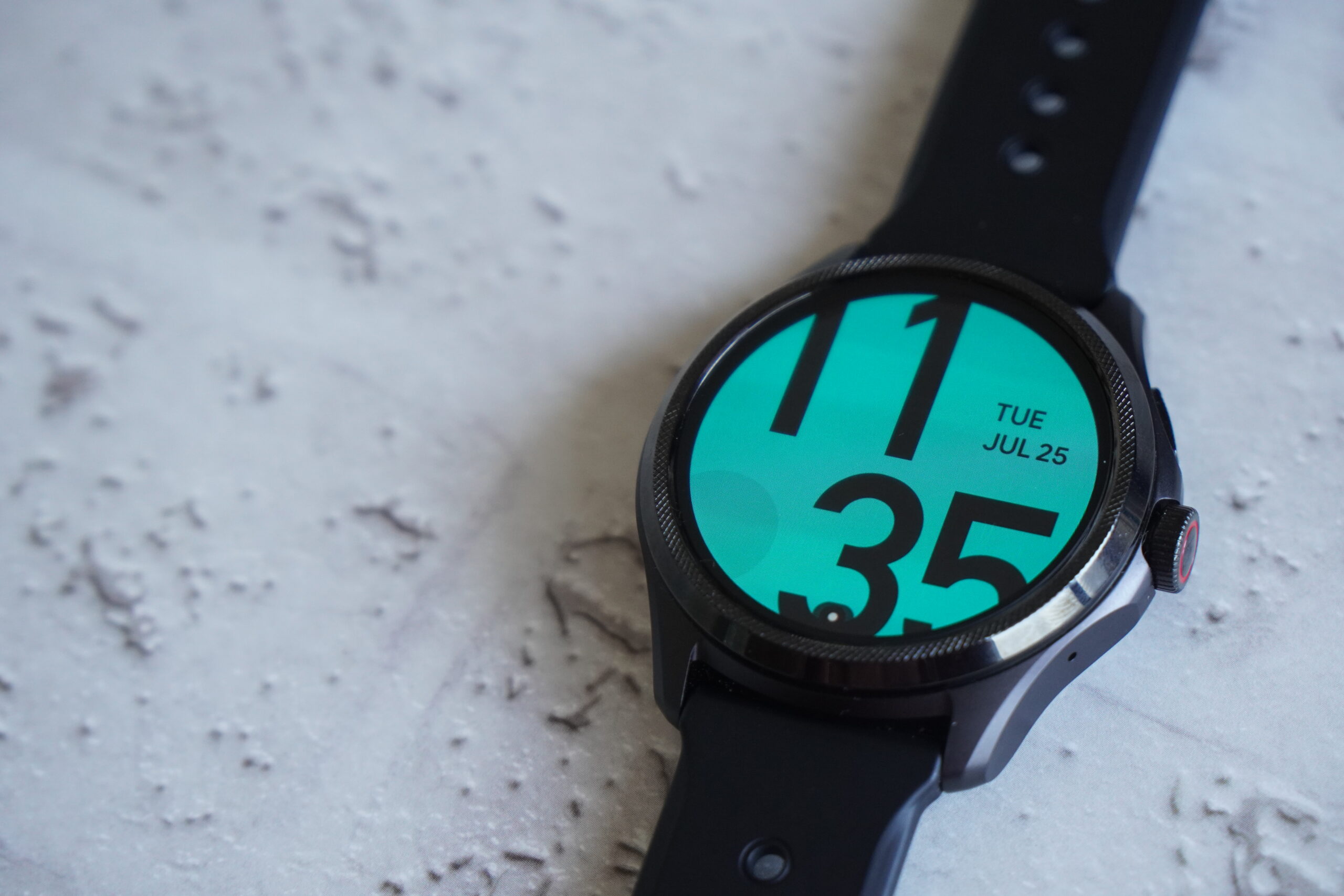 TicWatch Pro 5はAndroid向けスマートウォッチ最高級の多機能さ