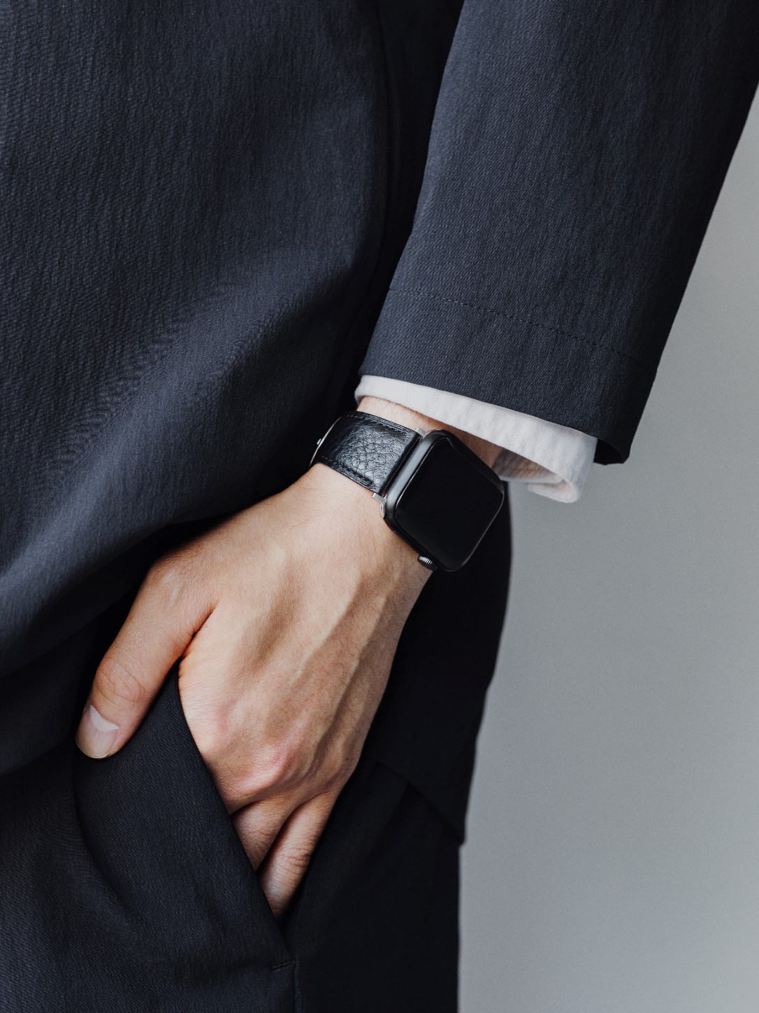 土屋鞄がApple Watchレザーバンドの新作を発売 - Smart Watch Life 