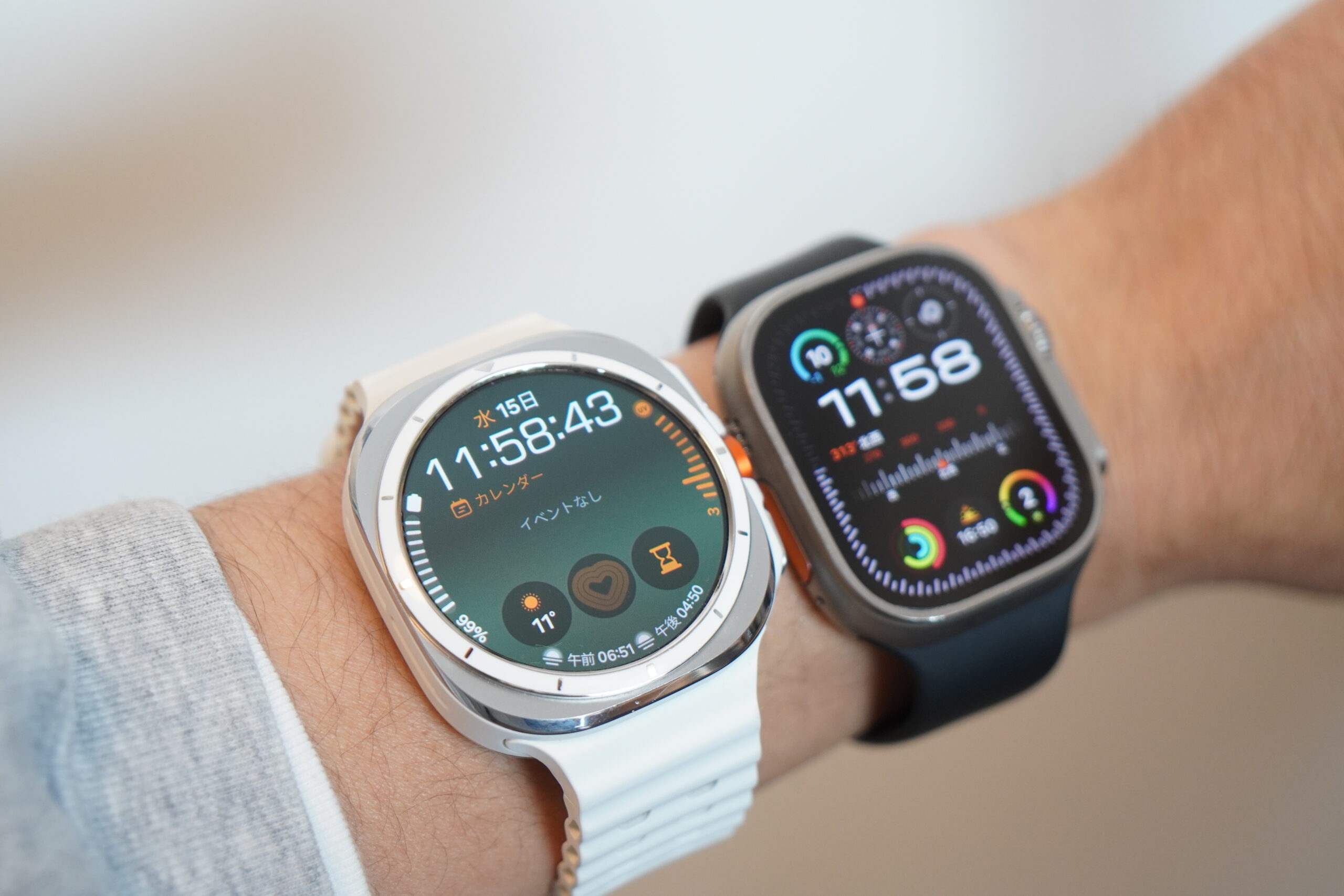 Galaxy Watch 5 まもる 40㍉ 国内版 グレー 替えバンド 別売充電器付き 