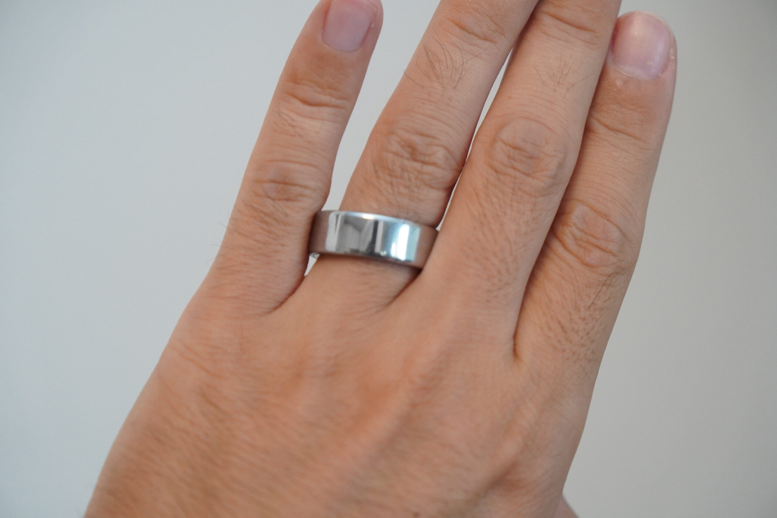 スマートリング Oura Ring 4(オーラリング 第4世代)の実機写真