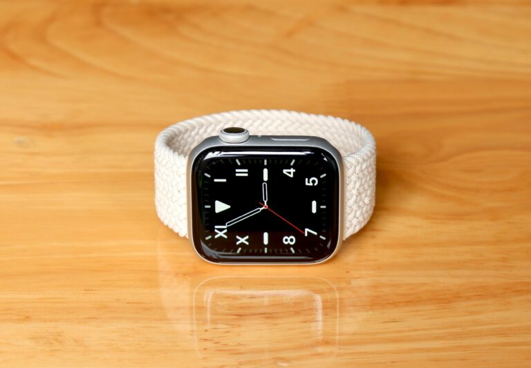 ブレイデッドソロループを装着したApple Watch