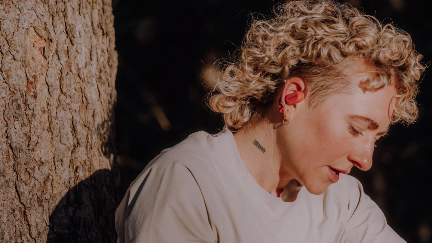 Suunto Spark オープンイヤー型イヤホン メインビジュアル