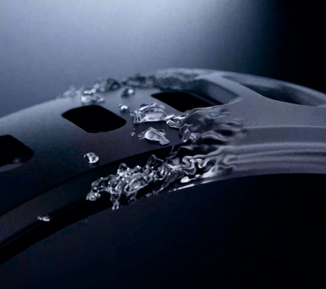 COROS PACE 4 Black Crystalのシリコンバンドに施されたリップルデザイン
