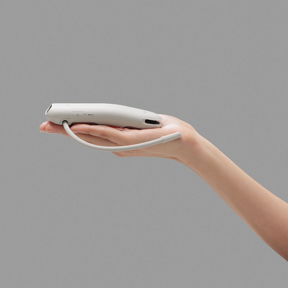 REON POCKET 6本体側面に新搭載された操作ボタン。本体ON/OFFやモード切り替え、レベル選択がスマートフォンなしで行える