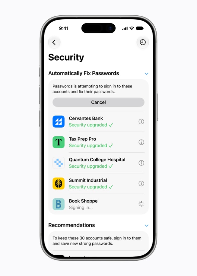 iPhone 17 Pro画面にApple Intelligenceによるパスワードアプリの安全性の低いパスワード自動修正画面が表示されている様子