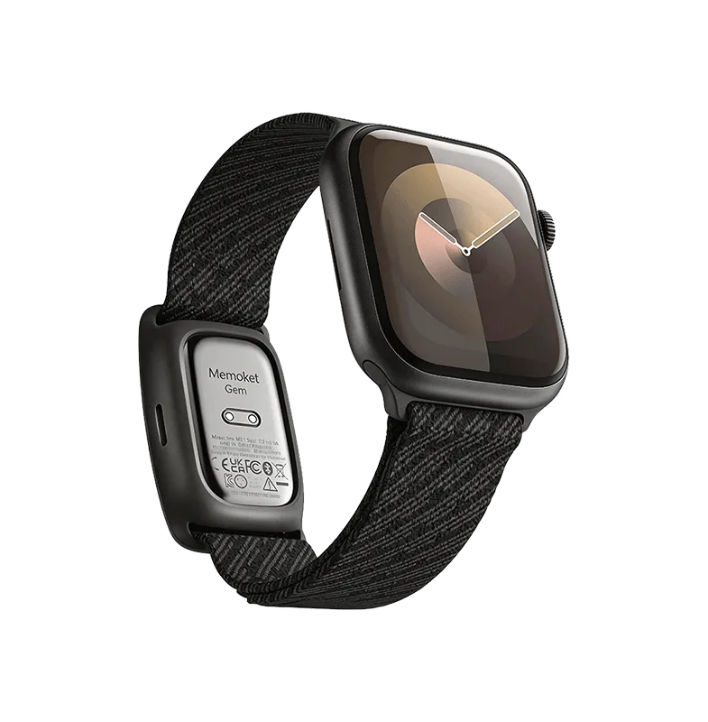 Memoket Gem を Apple Watch と並列装着している装着スタイル写真