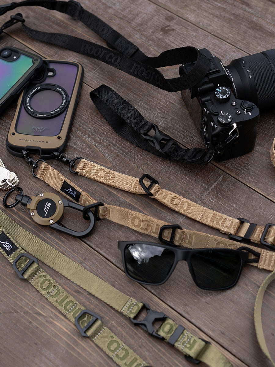 GRAVITY UTILITY WEBBING LOOP. SINGLE SNAPHOOK モデルの単体カット。1点吊り仕様のスマートフォンショルダーストラップ