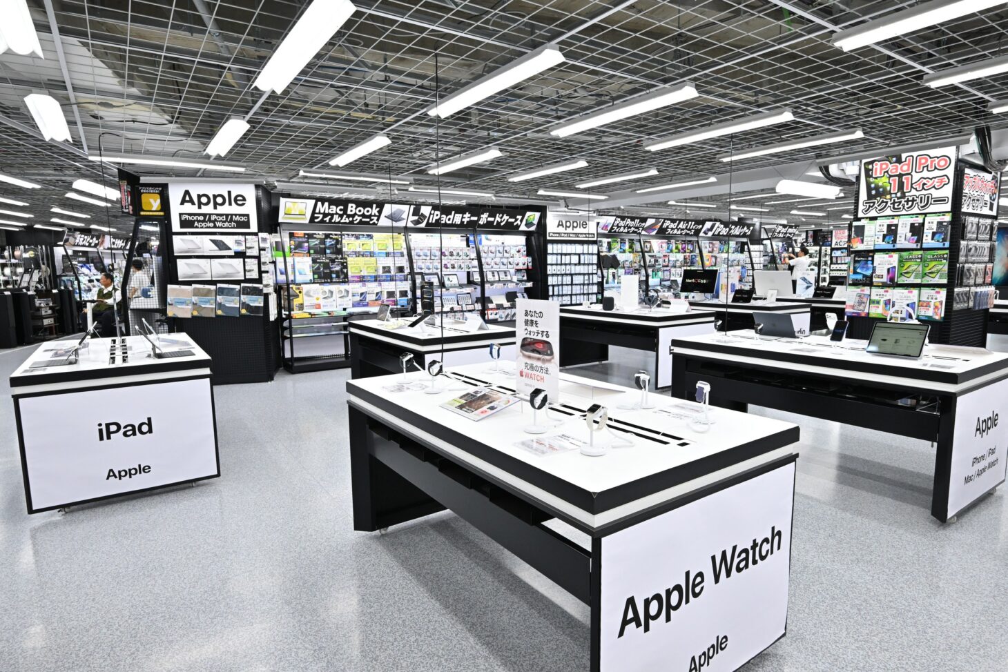 4階のApple製品売り場。Apple Watchもこちらで購入できる