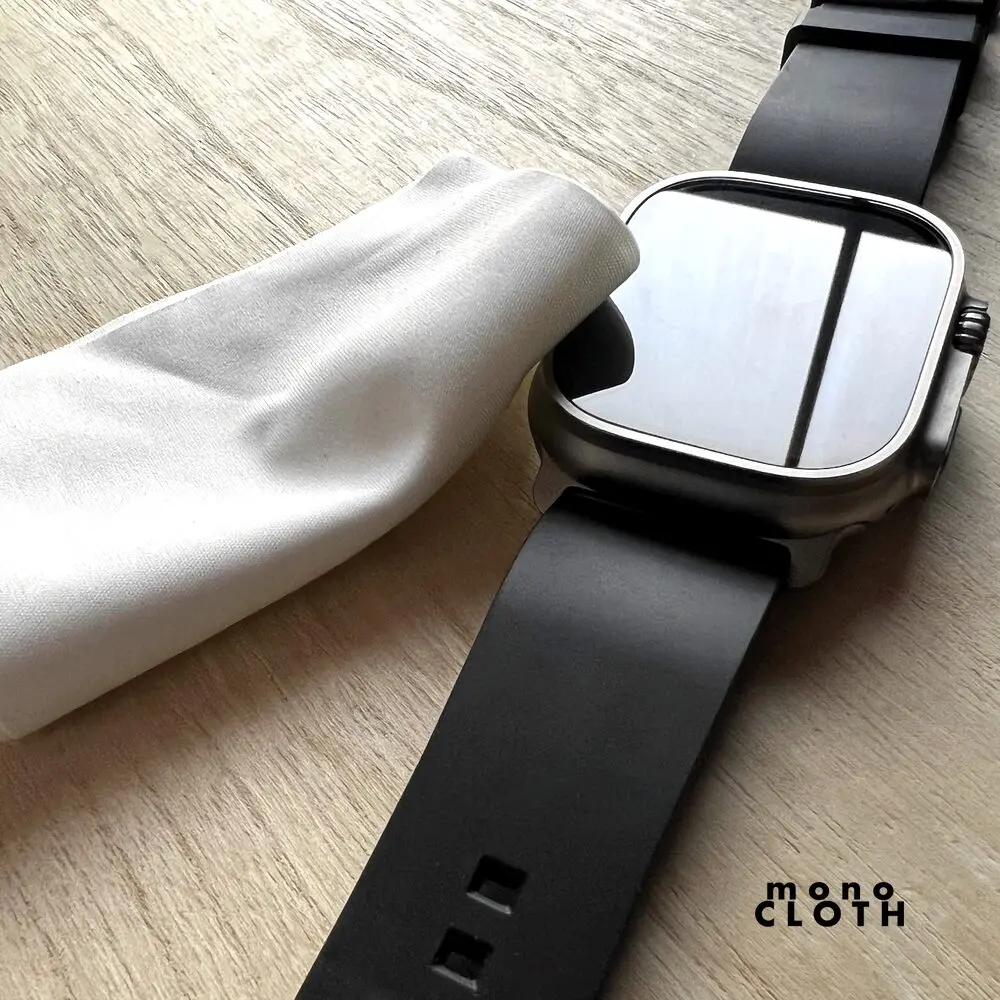 MinZ mono CLOTHで拭いてツヤが出たApple Watch Ultraの画面
