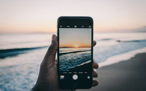 宮古島のiPhone修理、6件に1件が「水没」だった｜夏場は約1.8倍に急増、修理店がデータを公開