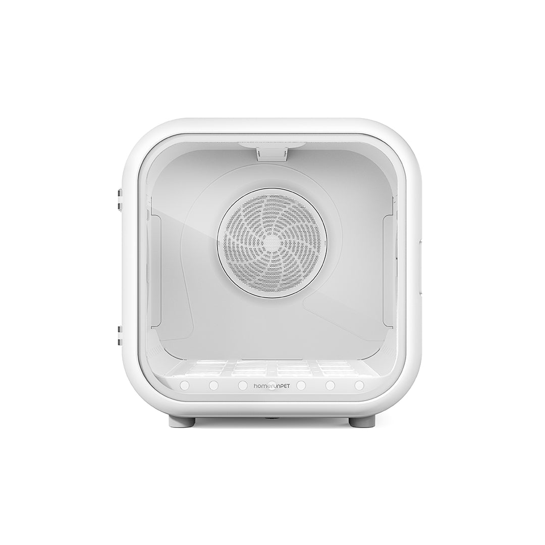 シャンプー後のペットを全身乾かせるボックス型のhomerunPETペットドライヤーハウスDrybo。50LのPlusと62LのProの2種類を展開する