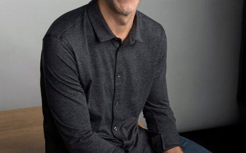 ジョン・ターナスとは何者か｜9月1日にAppleのCEOになる、AirPodsとApple Watchを作ってきたエンジニアの経歴と失敗