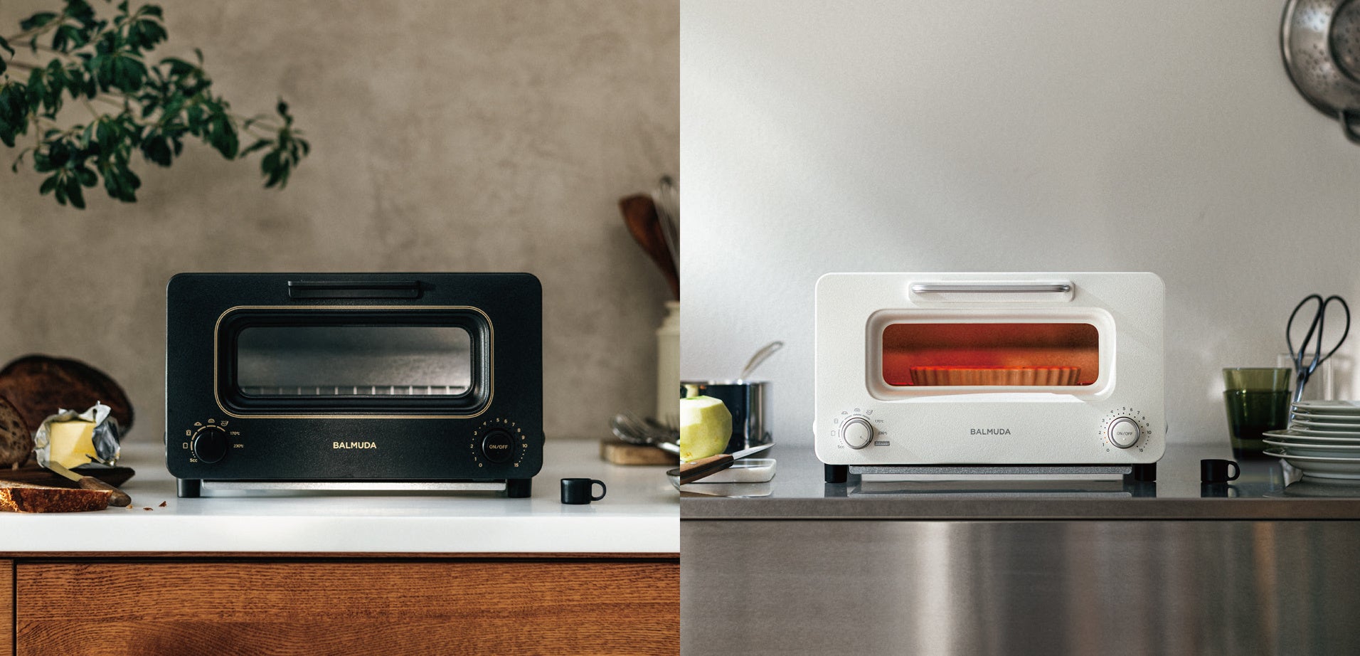 キッチンカウンターに置かれたBALMUDA The Toaster ProのブラックとBALMUDA The Toasterのホワイト