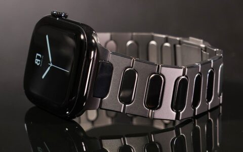 Bandee JoyがチタンのApple Watchバンド「BRIGHT」を発売｜約50gでマグネット式バックルのブラックとシルバー2色で各14,500円