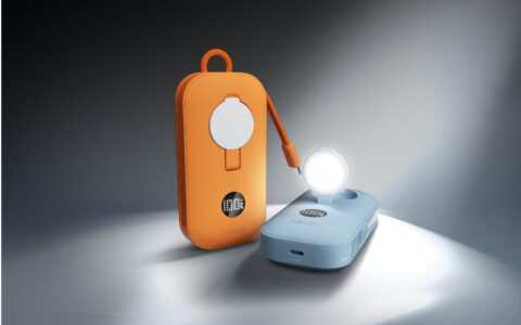ベルキン、動きを感知して光るライト付きモバイルバッテリーを発売｜10,000mAh・45W・ケーブル内蔵で9,082円（BPD019）
