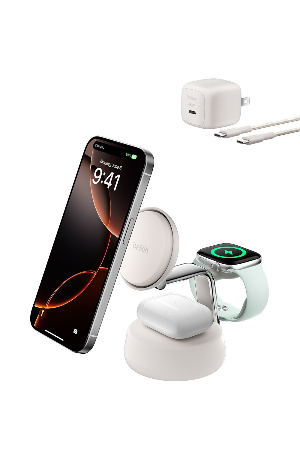 サンドカラーのUltraCharge Pro Qi2 25W 3-in-1充電ドックに、iPhone・Apple Watch・AirPodsをセットした状態
