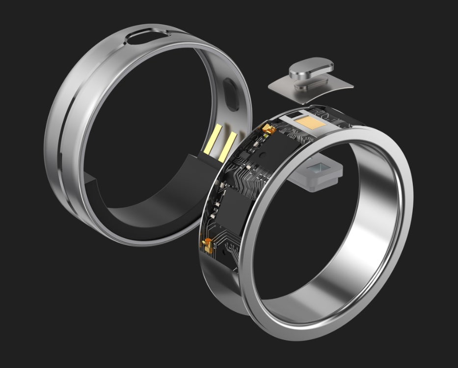 チタン製のVocci Ringと、リング内部の基板やバッテリーを分解して見せた構造イメージ