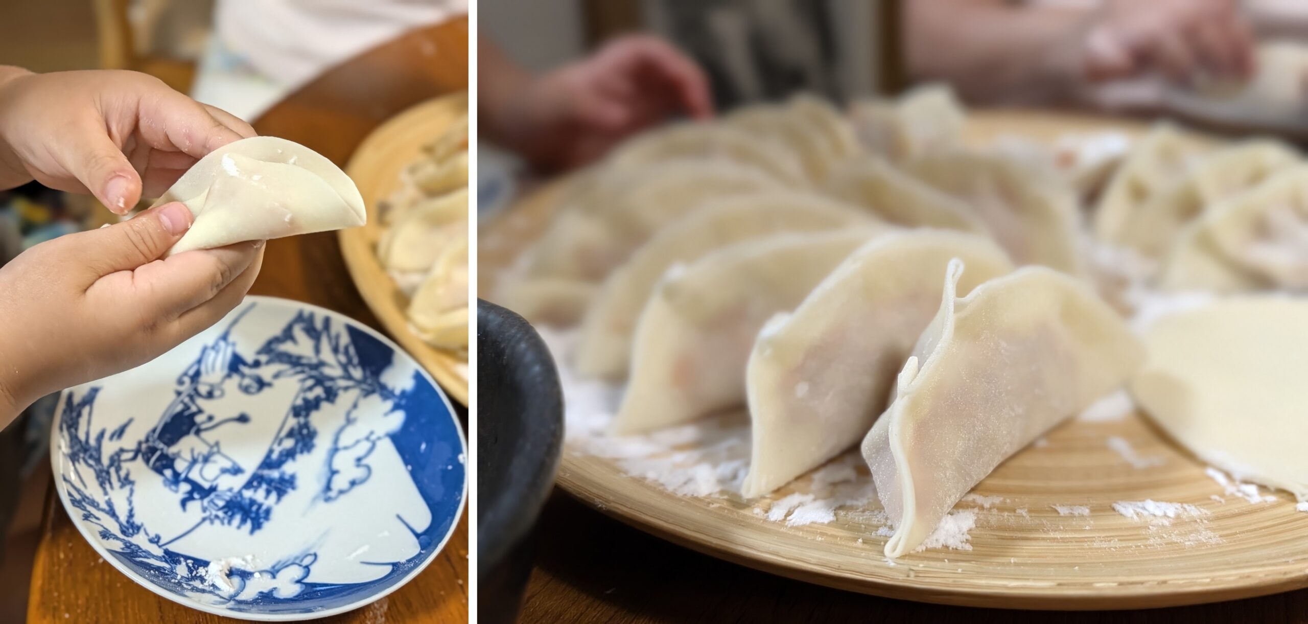餃子を包む手元と、皿に並んだ餃子。粉の粒と皮の縁のひらひらが写っている