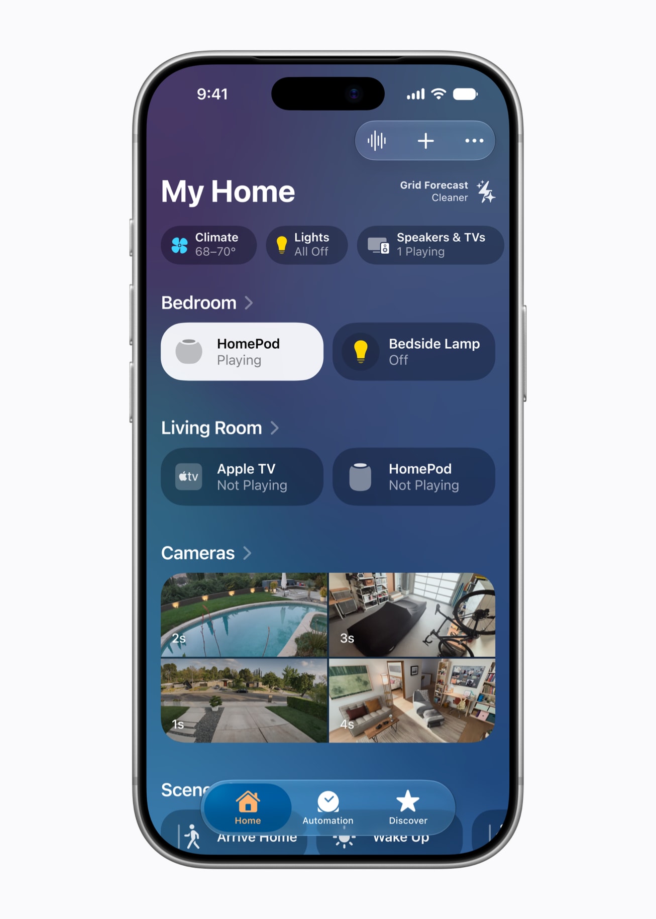 iPhoneのホームアプリの画面。寝室のHomePodや照明、リビングのApple TV、カメラの映像が並んでいる