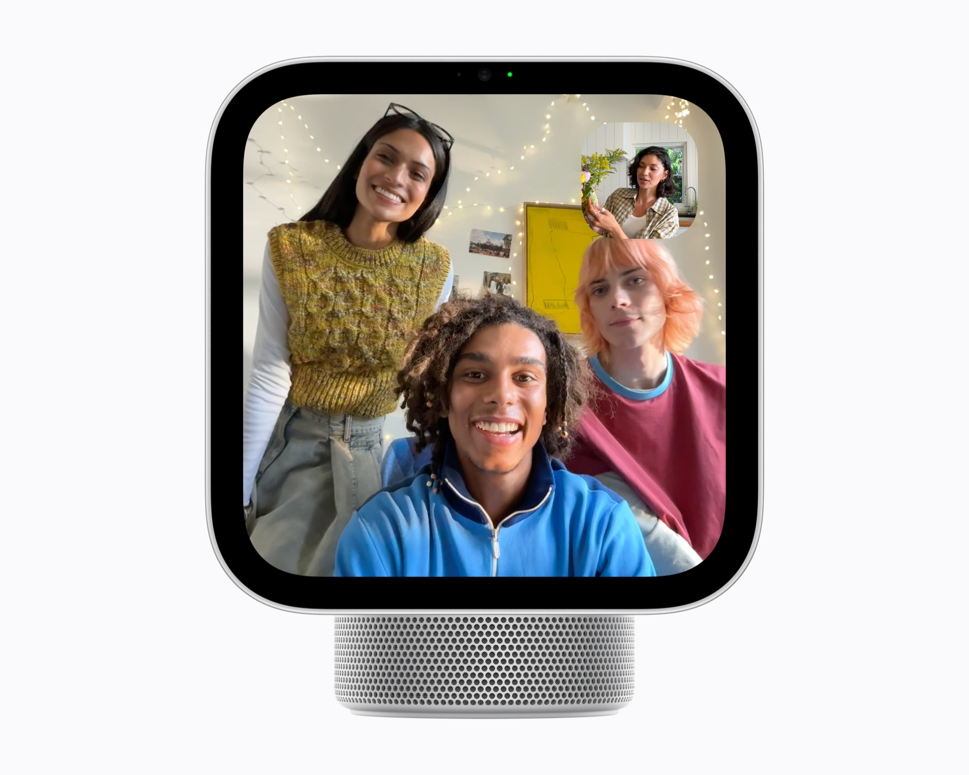 Apple HomeViewでFaceTime通話をしている画面。複数の参加者が映っている