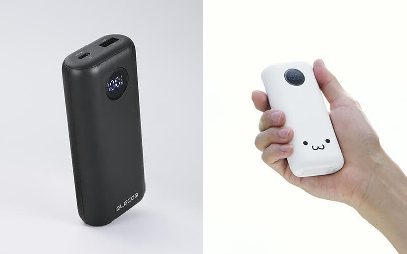 6,000mAhモデルのブラック DE-C96L-6000BKと、しろちゃん DE-C96L-6000WFを手に持った写真