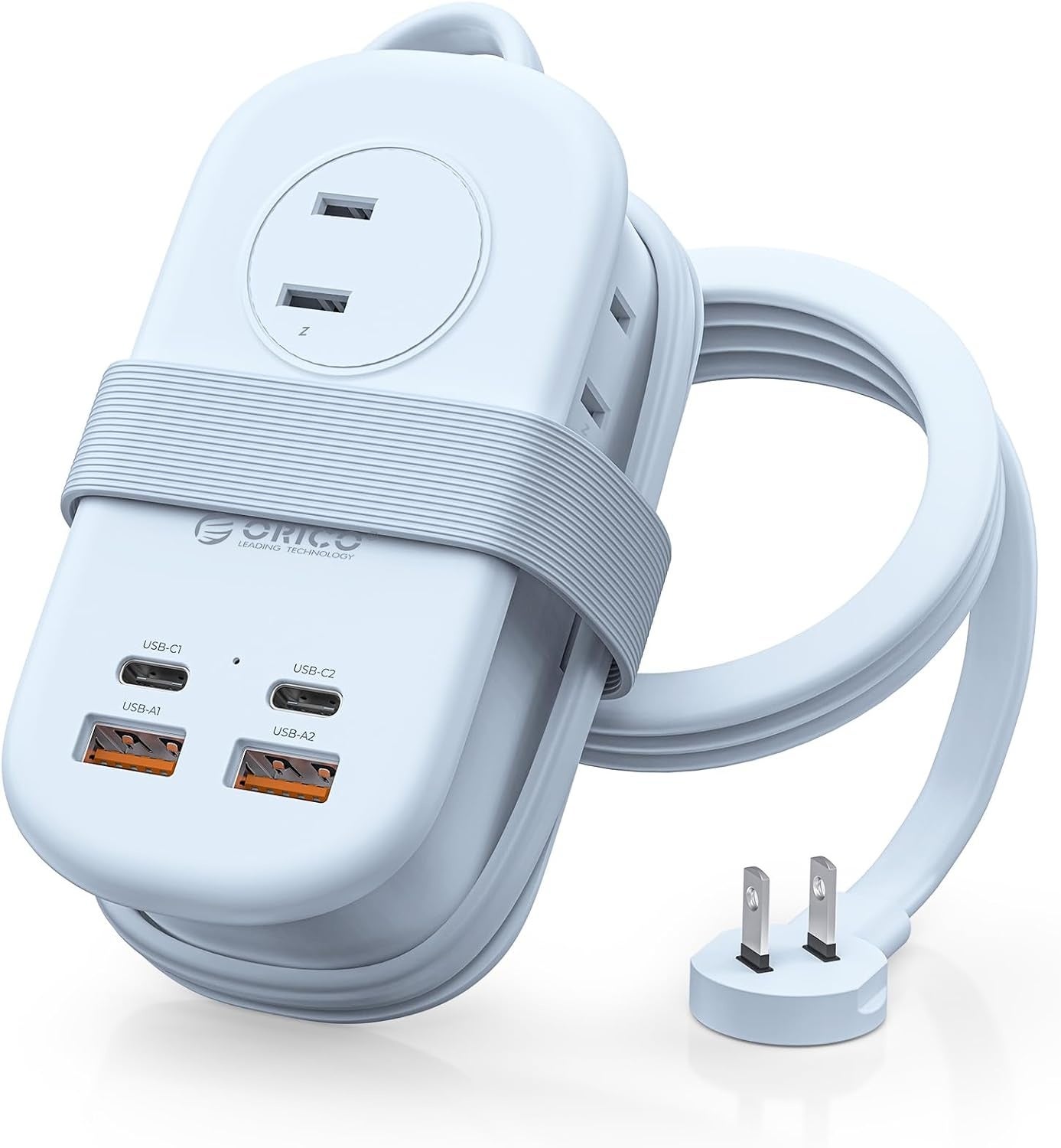 ORICOのトラベル電源タップAP3。本体に巻き取った延長コードを付属のバンドで固定し、USB-C×2とUSB-A×2が見える