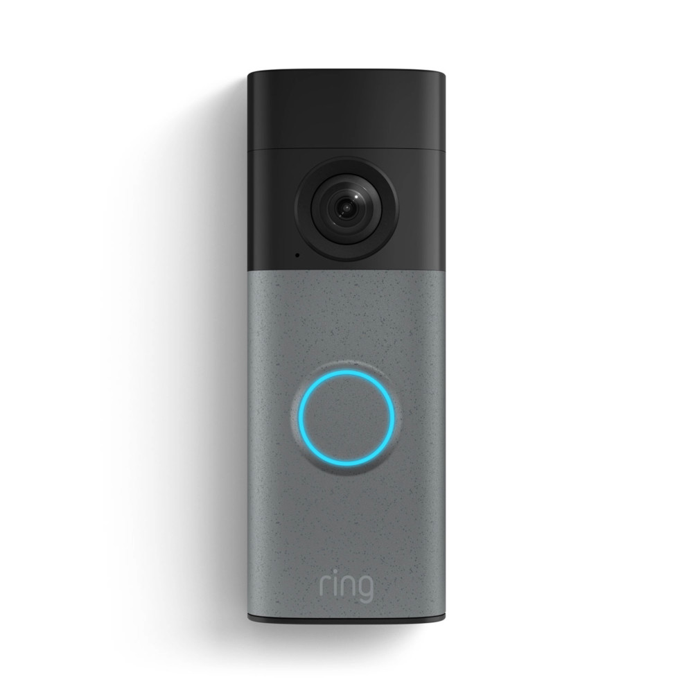 Ring Battery Doorbell 2Kを正面から写した製品画像。上部にカメラ、中央に青く光る呼び出しボタンがある。