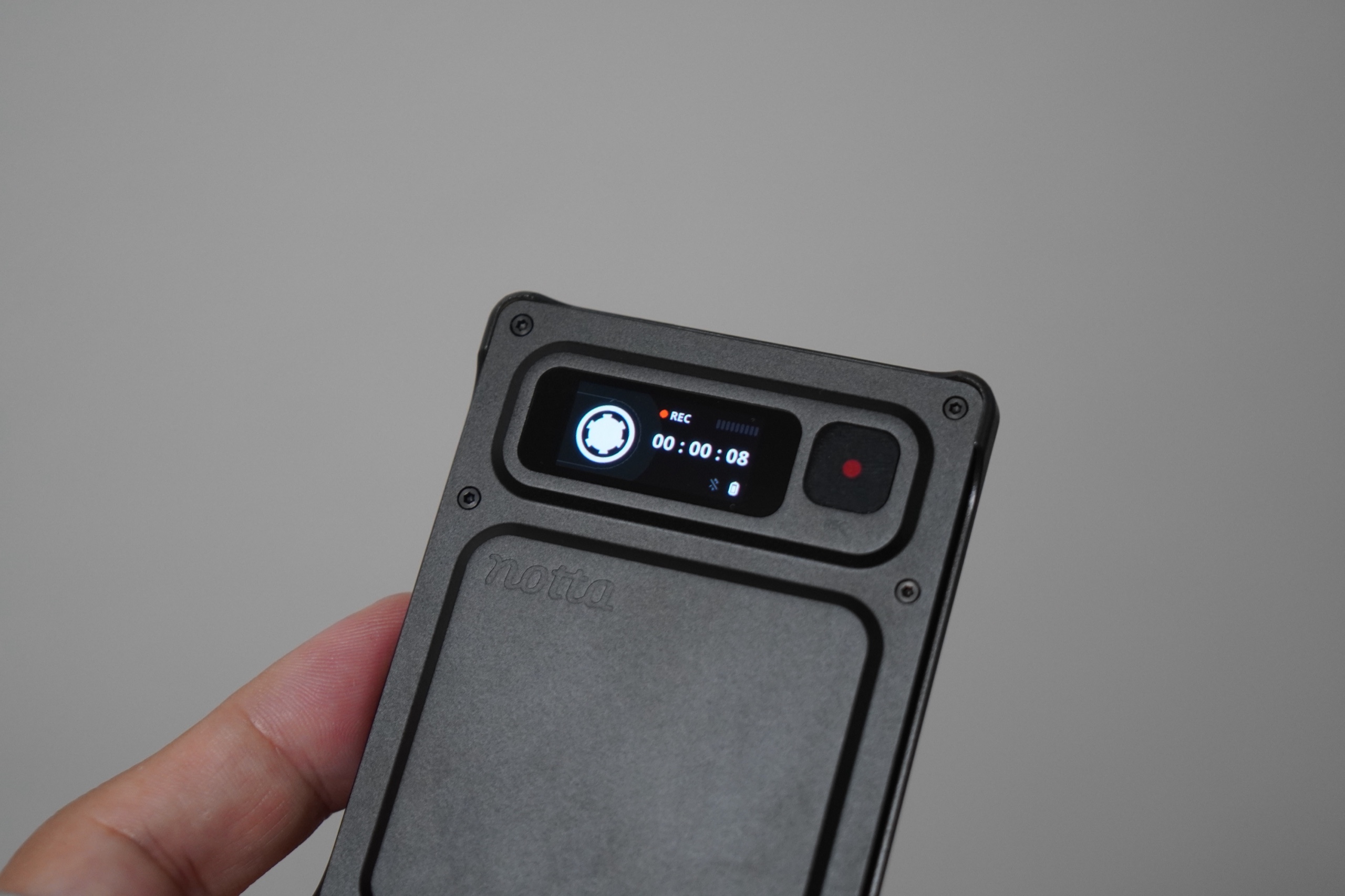 録音中のNotta Memo Proの画面。REC表示と経過時間が出ている